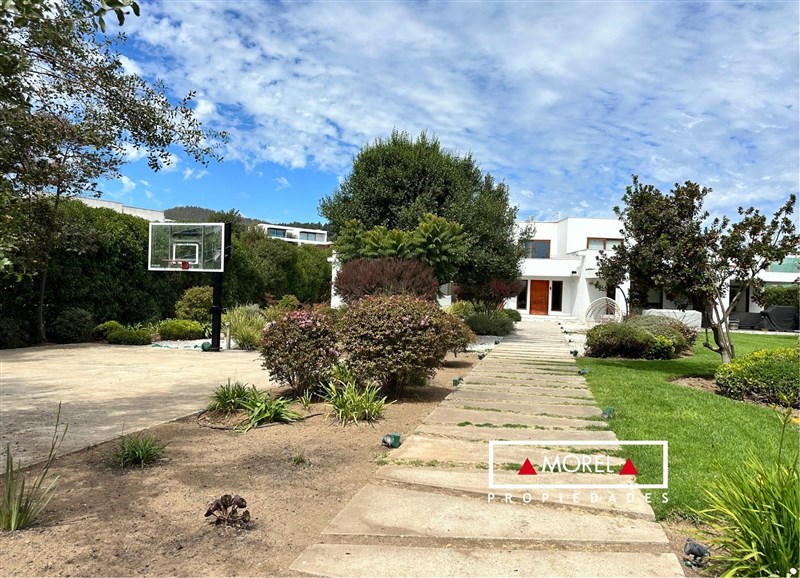 Moderna casa en condominio consolidado en Marbella
