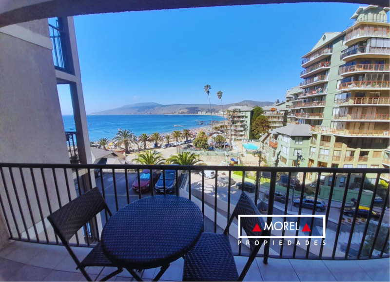 Disfruta de la mejor vista al mar en este espectacular departamento de 3 dormitorios y 2 baños, ubicado a pasos de la ex