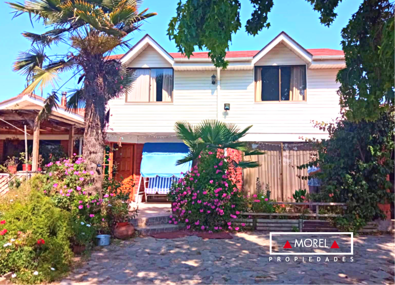 Hermosa propiedad que cuenta con 120 árboles de palto y riego tecnificado, la casa es amplia y muy iluminada, living, co